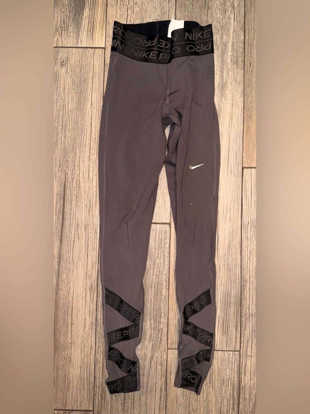 Nike Pro Gray Dri Fit Leggings - Reflective Swoosh XS; bandage logo detail